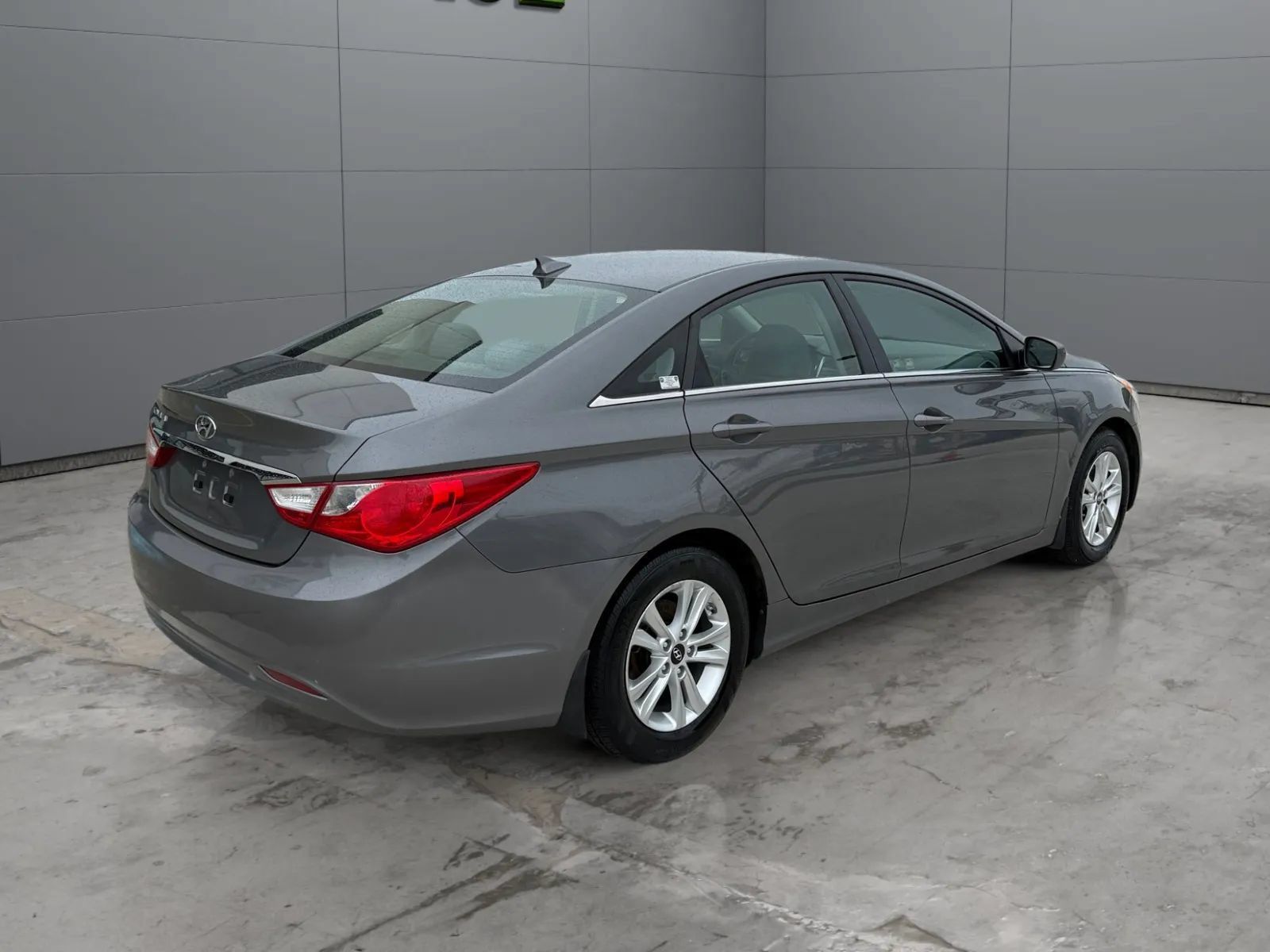 Used 2013 Hyundai Sonata GLS w/ Popular Equipment Pkg FWD image 12