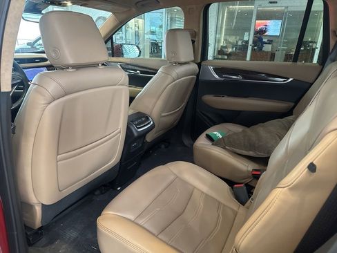 Used 2023 Cadillac XT6 Premium Luxury w/ Platinum Package AWD/4WD image 7