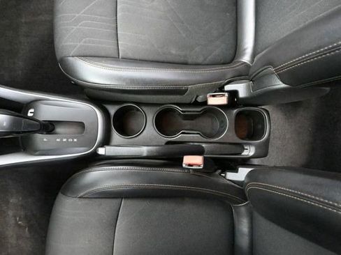 Used 2019 Chevrolet Trax LT w/ LT Convenience Package image 29