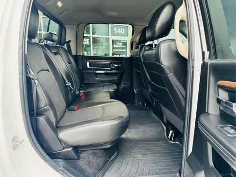 Used 2014 RAM 1500 Laramie w/ Convenience Group AWD/4WD image 38