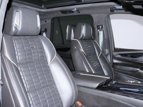 Used 2023 Cadillac Escalade V image 20