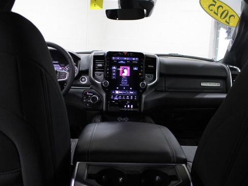 Used 2025 RAM 1500 Big Horn AWD/4WD image 30