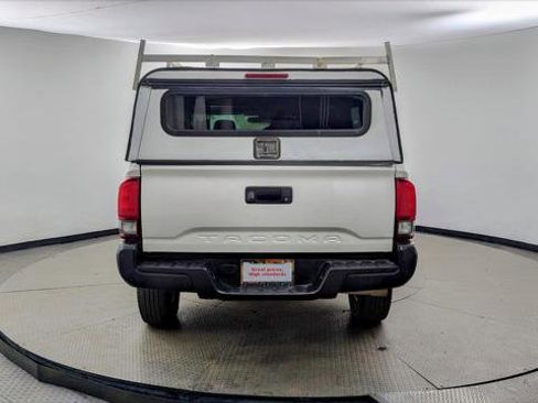 Used 2020 Toyota Tacoma SR image 7
