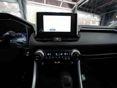 Used 2023 Toyota RAV4 XLE image 17