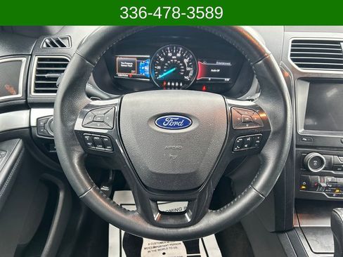 Used 2017 Ford Explorer XLT w/ Equipment Group 202A AWD/4WD image 14
