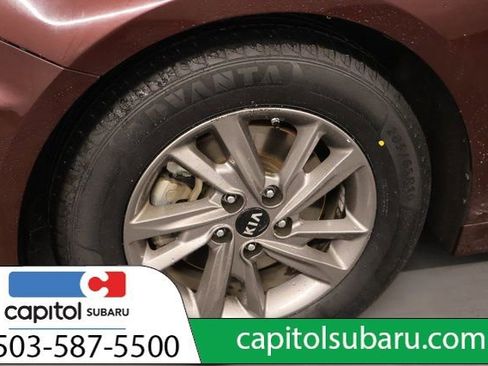 Used 2020 Kia Optima LX image 9