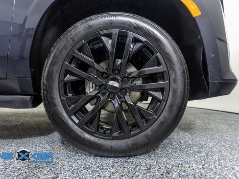 Used 2022 Cadillac Escalade ESV Premium Luxury image 48