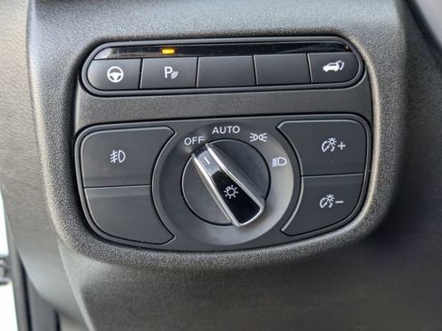 Used 2023 INFINITI QX50 Sport image 28