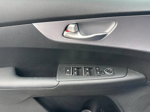 Used 2024 Kia Forte LXS FWD image 12