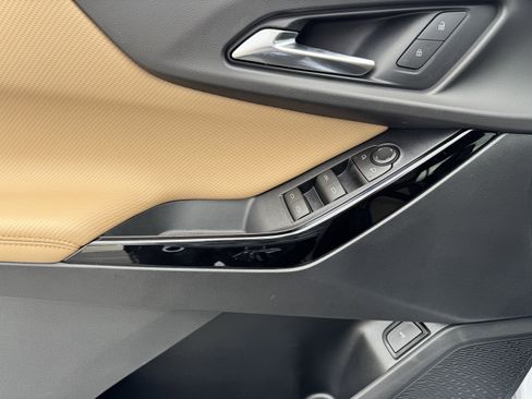 New 2026 Chevrolet Equinox ACTIV w/ LPO, Floor Liner Package image 10