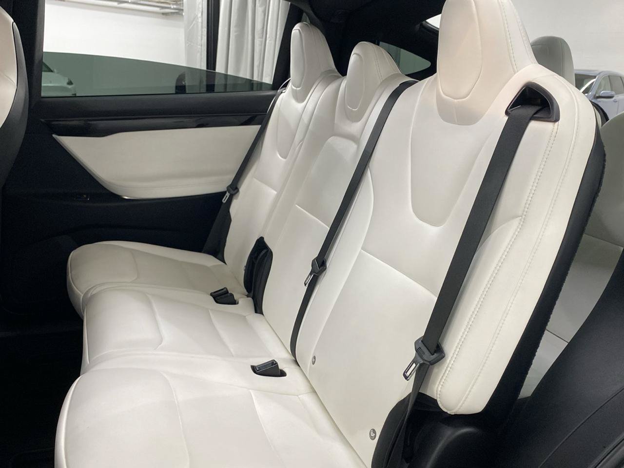Used 2018 Tesla Model X 75D AWD/4WD image 16
