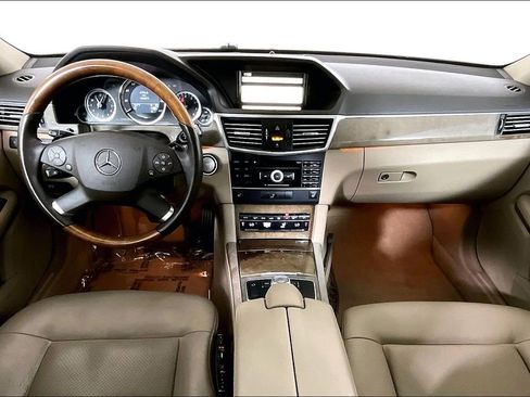 Used 2011 Mercedes-Benz E 350 4MATIC Wagon image 14