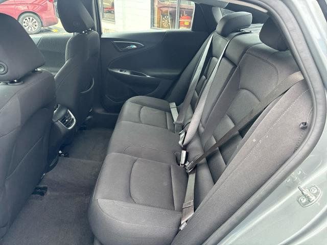 Used 2025 Chevrolet Malibu LT FWD image 16