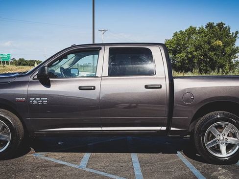 Used 2018 RAM 1500 Express w/ Express Value Package AWD/4WD image 16