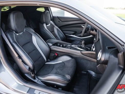 Used 2020 Chevrolet Camaro SS RWD image 78