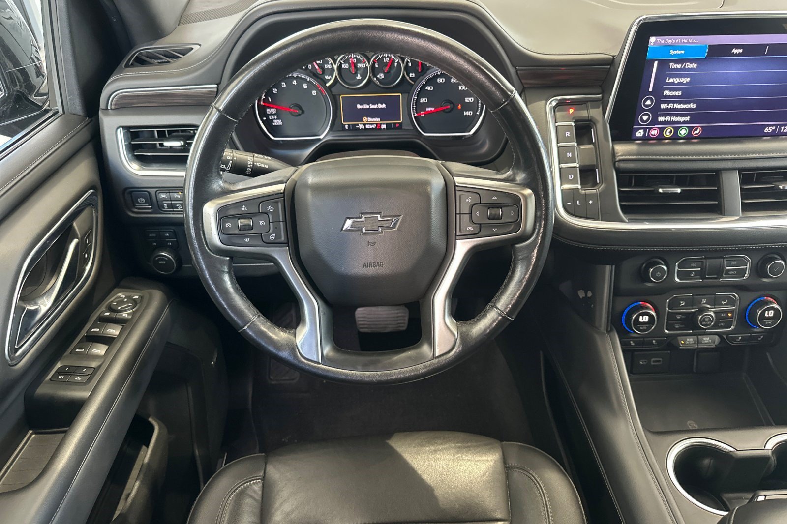 Used 2021 Chevrolet Tahoe Z71 w/ Luxury Package AWD/4WD image 18