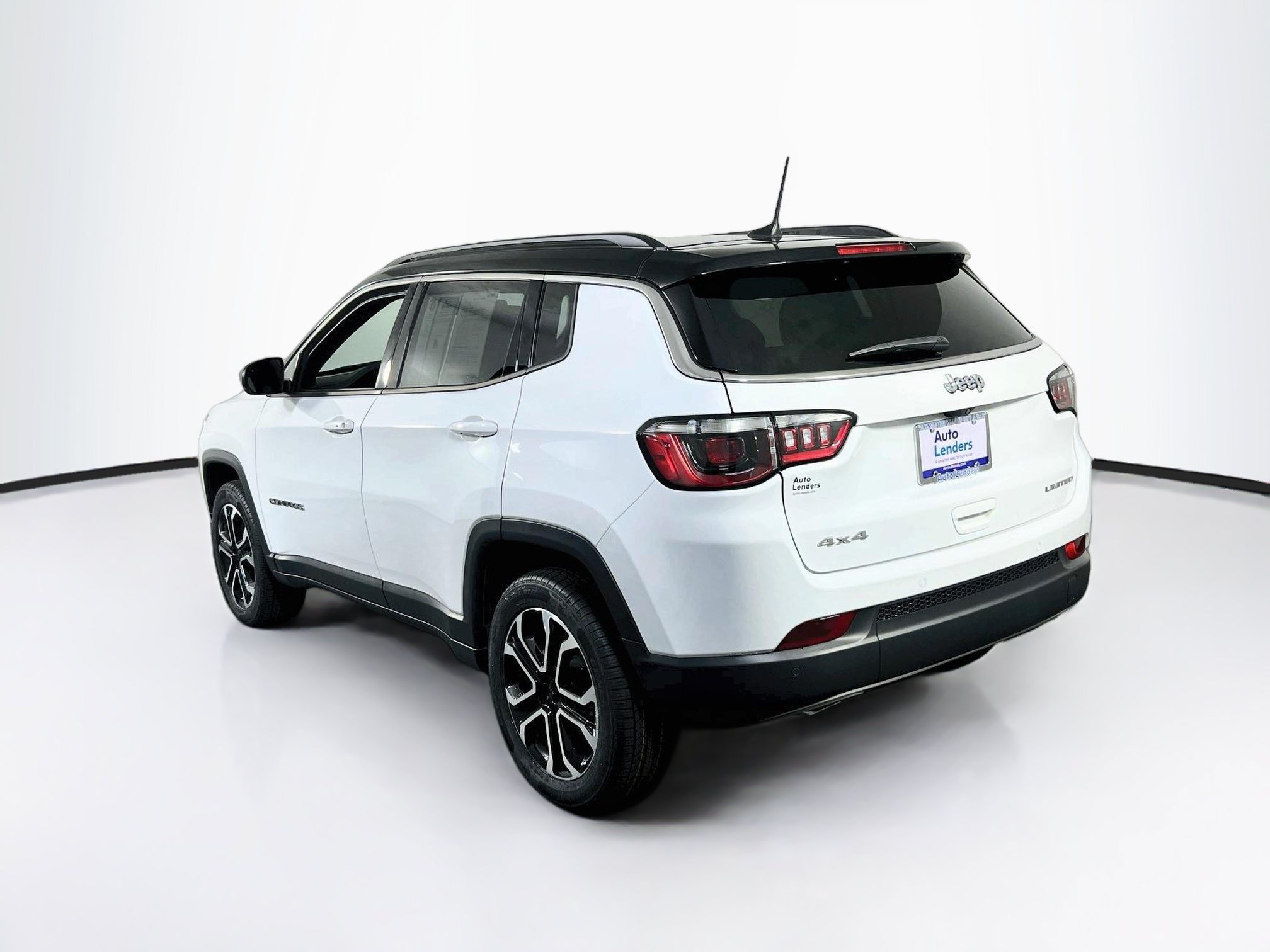 Used 2023 Jeep Compass Limited w/ Sun and Sound Group AWD/4WD image 7