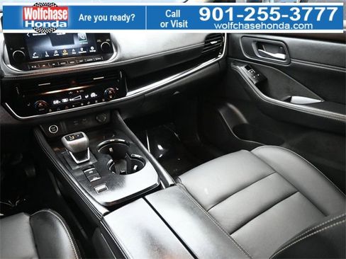 Used 2023 Nissan Rogue SL w/ SL Premium Package image 11