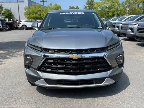 Used 2025 Chevrolet Blazer LT FWD image 2