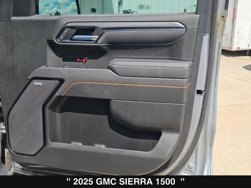 Used 2025 GMC Sierra 1500 AT4 w/ AT4 Premium Package AWD/4WD image 32