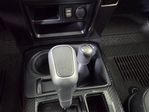 Used 2019 Toyota 4Runner TRD Off-Road Premium AWD/4WD image 25