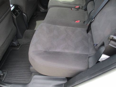 Used 2016 Nissan Rogue SV AWD/4WD image 6