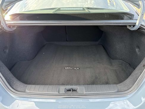 Certified 2025 Nissan Sentra SR image 26