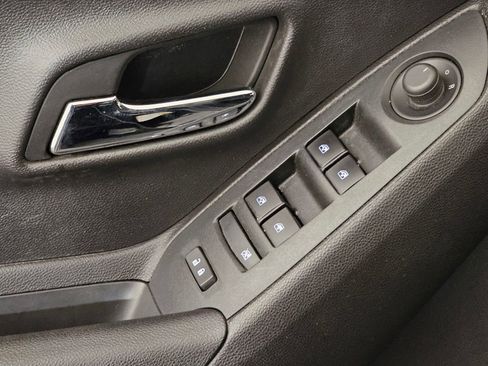 Used 2019 Chevrolet Trax LS w/ LPO, Protection Package FWD image 17