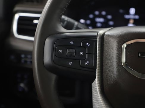 Used 2023 GMC Yukon XL Denali AWD/4WD image 29