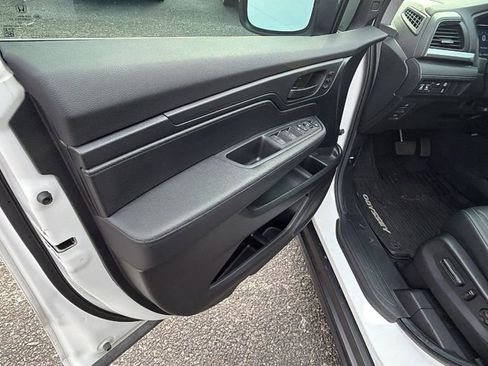 Used 2024 Honda Odyssey EX-L image 11