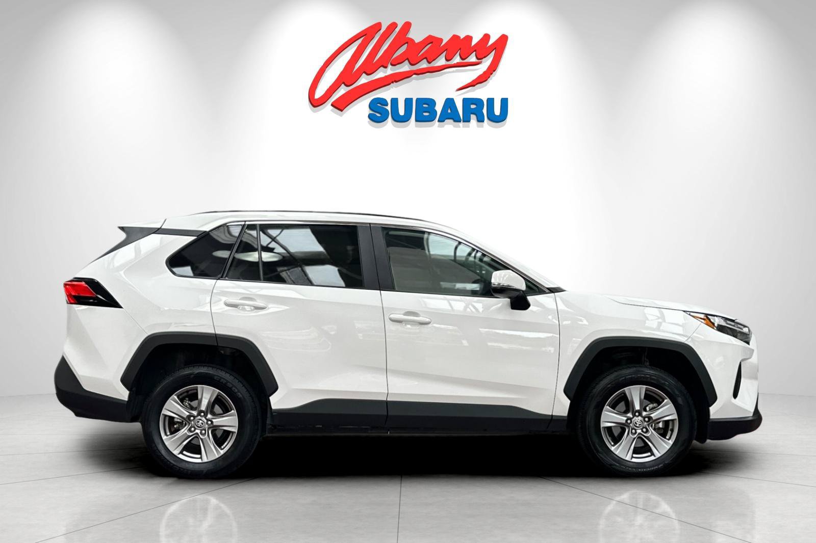 Used 2025 Toyota RAV4 XLE FWD image 3