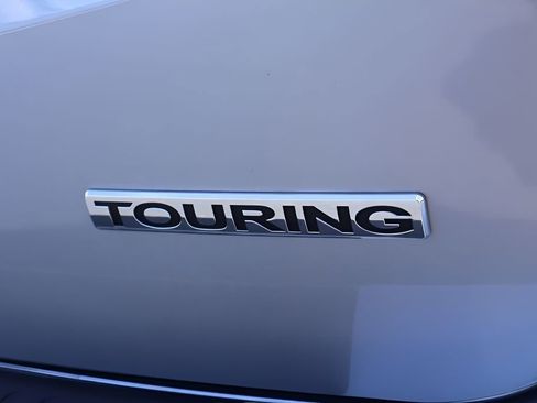 Used 2018 Honda Odyssey Touring image 10