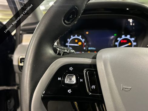 Certified 2022 Lincoln Corsair AWD w/ Equipment Group 101A image 12