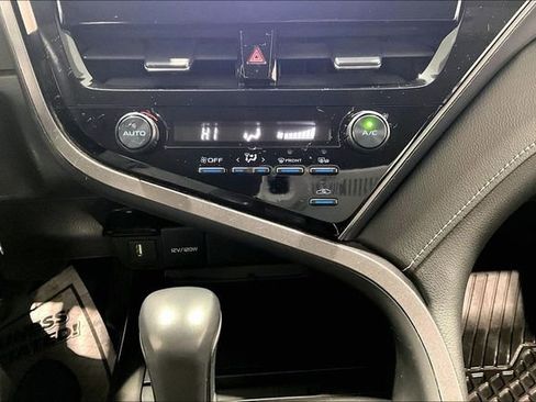 Used 2024 Toyota Camry SE image 16