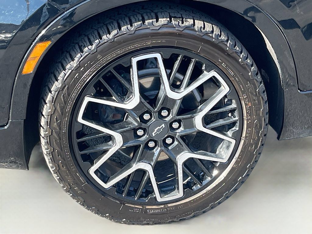 Used 2023 Chevrolet Blazer RS w/ Driver Confidence II Package AWD/4WD image 33