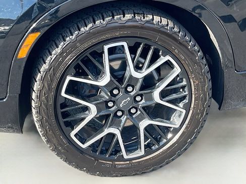 Used 2023 Chevrolet Blazer RS w/ Driver Confidence II Package AWD/4WD image 33