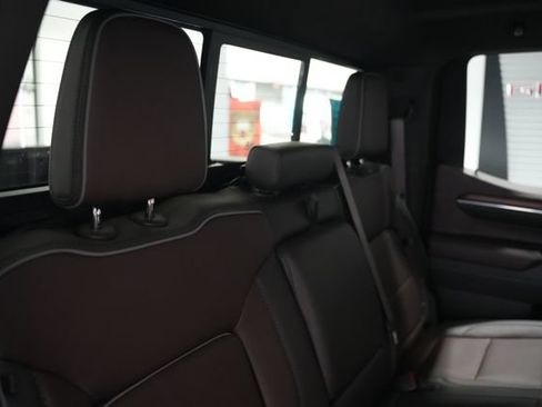 Used 2025 GMC Sierra 1500 Denali w/ Denali Reserve Package AWD/4WD image 19