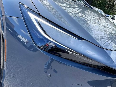 Used 2025 Toyota Prius Plug-In Hybrid image 25