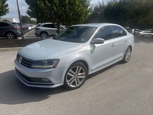 Used 2017 Volkswagen Jetta SEL image 32