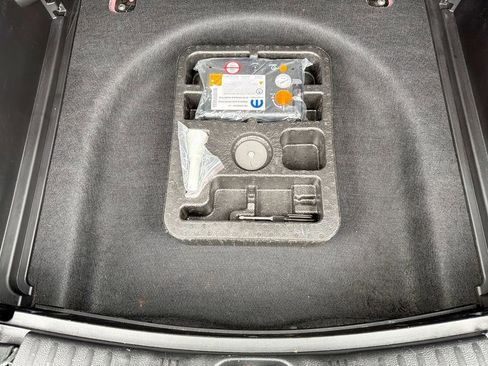 Used 2022 Jeep Compass Limited image 36