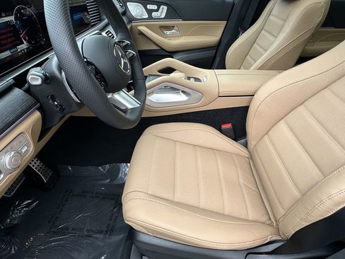 New 2026 Mercedes-Benz GLS 450 4MATIC image 10