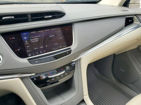 Used 2023 Cadillac XT5 Premium Luxury w/ LPO, Floor Liner Package image 25