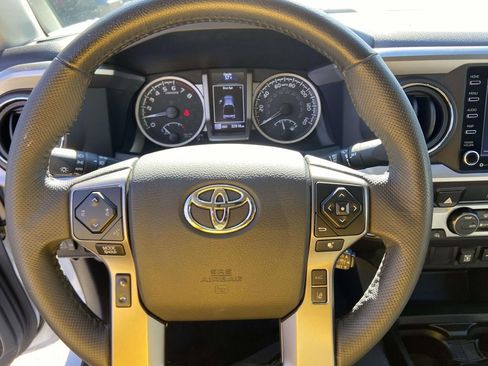 Used 2023 Toyota Tacoma SR5 w/ Technology Package image 32