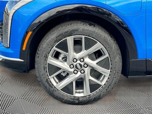 New 2026 Cadillac Optiq Luxury 1 image 31