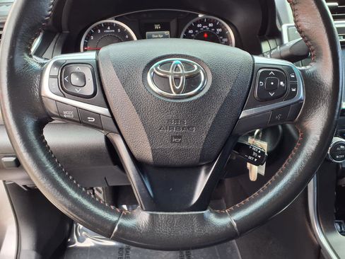 Used 2016 Toyota Camry XSE w/ Moonroof Package FWD image 19