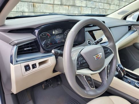 Certified 2023 Cadillac XT5 Premium Luxury w/ LPO, Floor Liner Package image 21