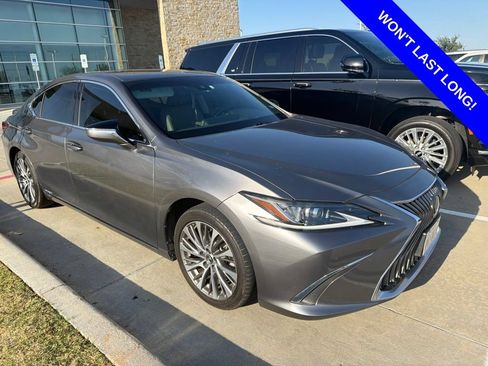 Used 2020 Lexus ES 300h w/ Premium Package FWD image 2