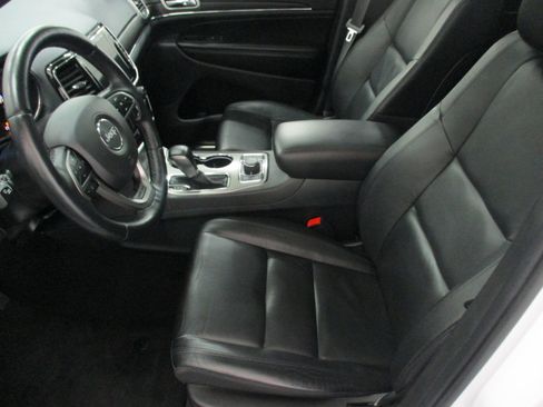 Used 2022 Jeep Grand Cherokee Limited image 12