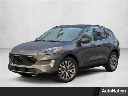 Used 2022 Ford Escape Titanium w/ Class II Trailer Tow Package image 1