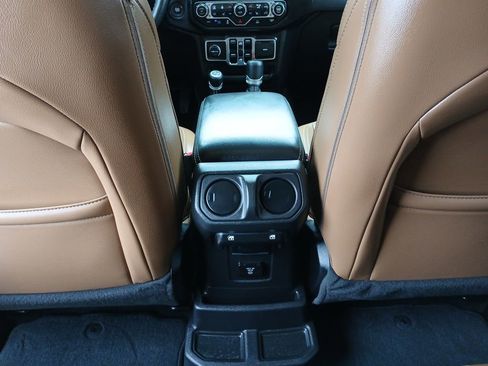 Used 2023 Jeep Wrangler Unlimited Sahara w/ Cold Weather Group AWD/4WD image 22